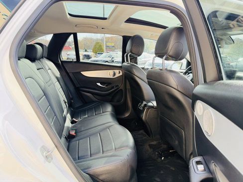 Used 2019 Mercedes-Benz GLC 300 4MATIC image 15