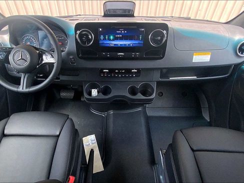 New 2025 Mercedes-Benz Sprinter 2500 image 16