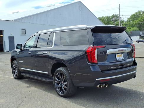 Used 2024 GMC Yukon XL Denali AWD/4WD image 4