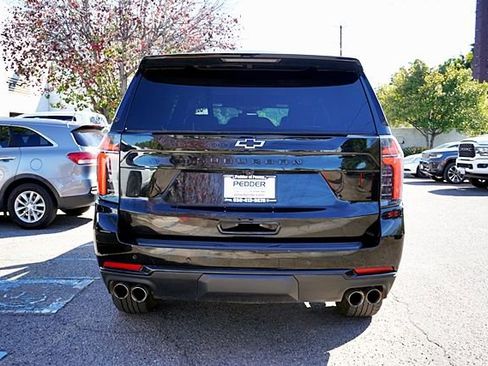 Used 2025 Chevrolet Suburban Z71 image 9