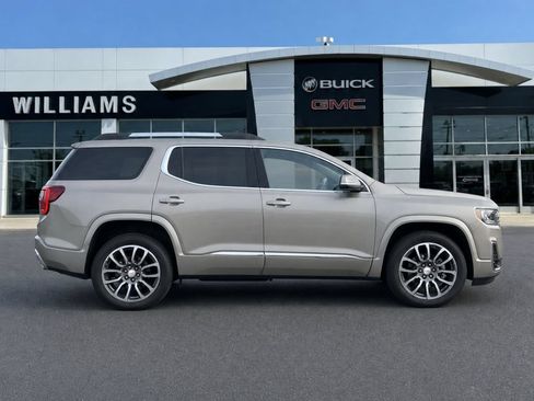 Used 2022 GMC Acadia Denali w/ Denali Technology Package AWD/4WD image 8