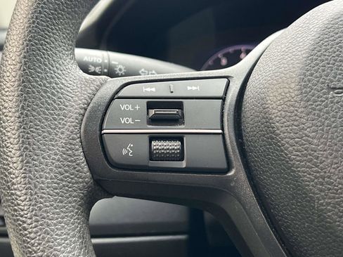 Used 2023 Honda Accord EX image 19