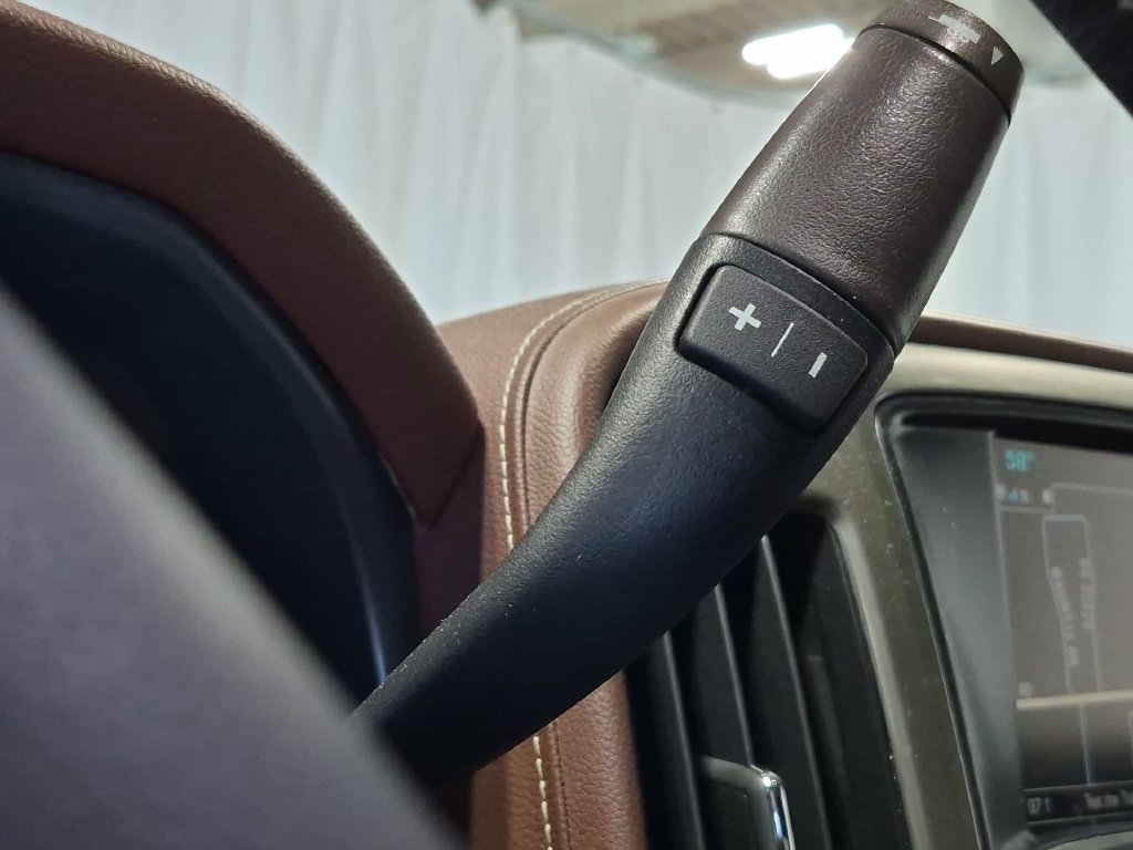 Used 2018 Chevrolet Silverado 1500 High Country AWD/4WD image 42