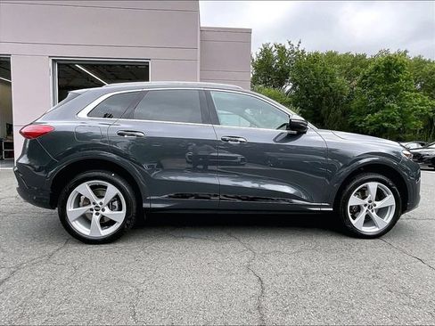Used 2025 Audi Q5 Premium Plus w/ Premium Plus AWD/4WD image 9