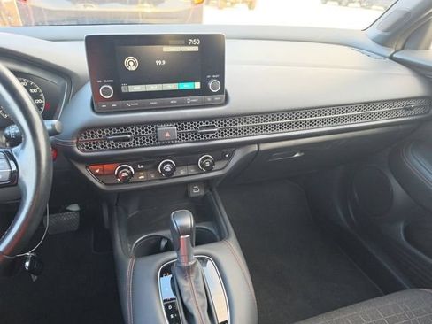 Used 2025 Honda HR-V Sport image 11