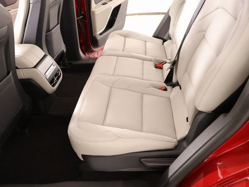 New 2026 Lincoln Nautilus Premier AWD/4WD image 11