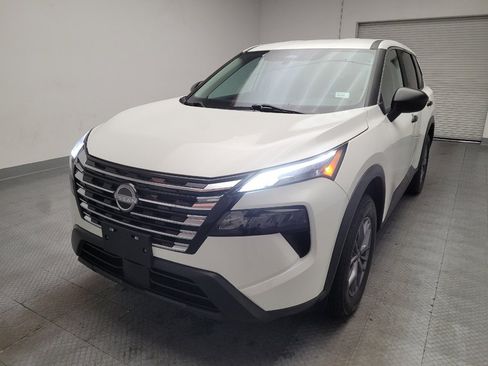 Used 2024 Nissan Rogue S FWD image 15
