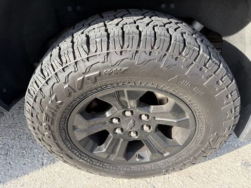 Used 2017 Chevrolet Suburban LT AWD/4WD image 32