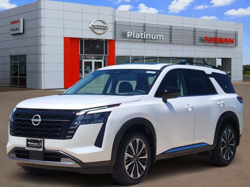New 2026 Nissan Pathfinder Platinum AWD/4WD image 2