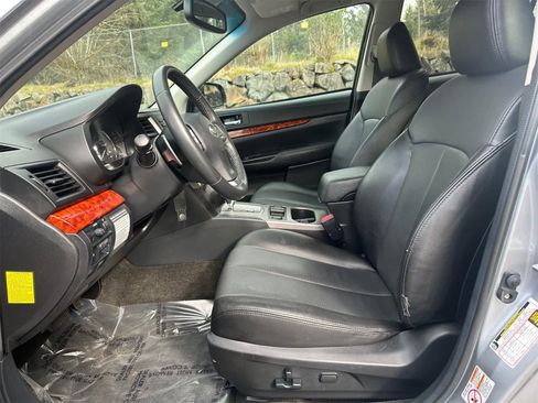 Used 2012 Subaru Outback 2.5i Limited w/ Moonroof Pkg image 14