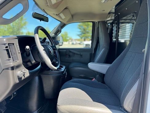 Certified 2025 GMC Savana 2500 w/ Driver Convenience Package RWD image 16