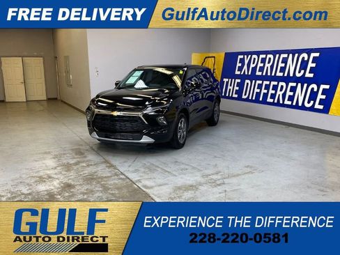 Used 2025 Chevrolet Blazer LT FWD image 4
