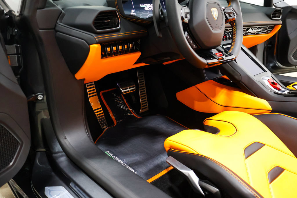Used 2024 Lamborghini Huracan EVO AWD/4WD image 44
