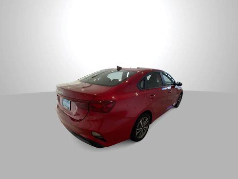 Used 2023 Kia Forte LXS image 8
