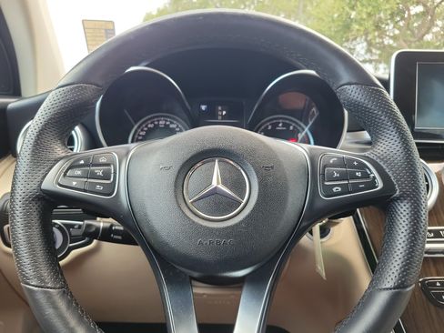 Used 2019 Mercedes-Benz GLC 300 image 16
