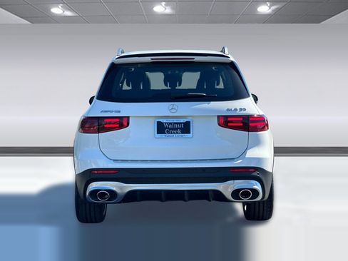New 2026 Mercedes-Benz GLB 35 AMG 4MATIC image 9