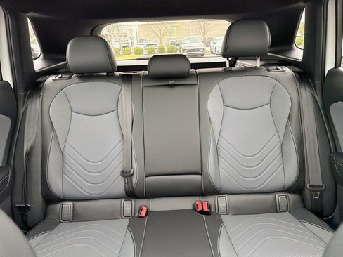 New 2026 Volkswagen Tiguan SE R-Line FWD image 29