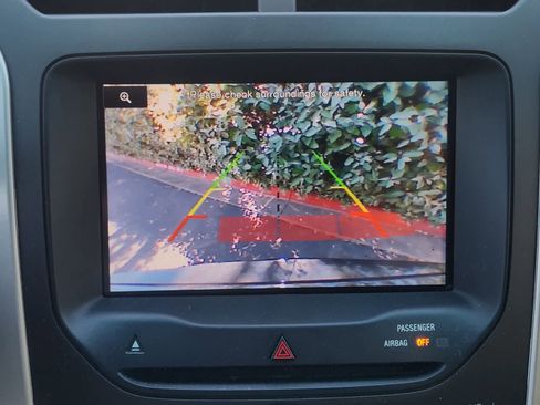 Used 2013 Ford Explorer XLT FWD image 18