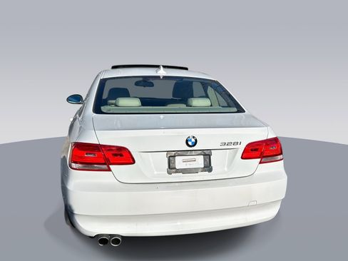 Used 2008 BMW 328i Coupe image 4