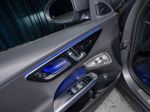 Certified 2025 Mercedes-Benz C 300 Sedan image 12