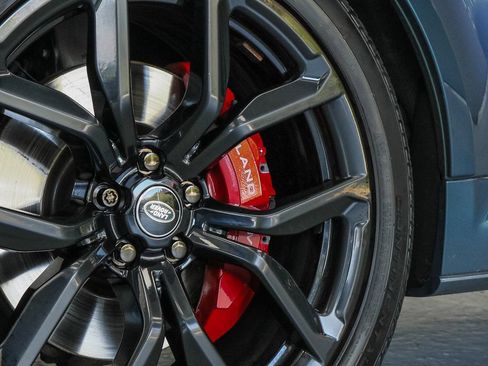 Used 2020 Land Rover Range Rover Sport SVR AWD/4WD image 9