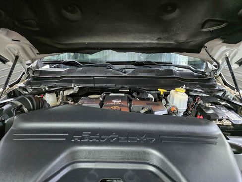 Used 2020 RAM 5500 Tradesman w/ Chrome Appearance Group image 42