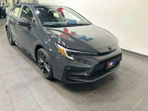 New 2026 Toyota Corolla SE FWD image 2
