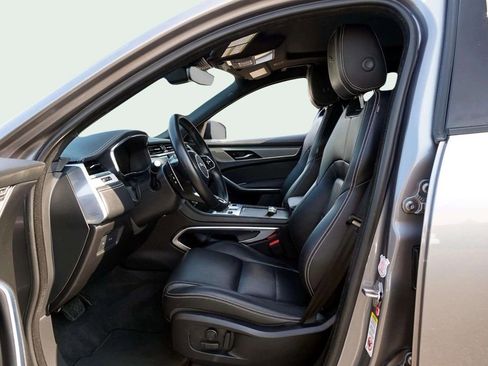 Used 2024 Jaguar F-PACE R-Dynamic S image 17