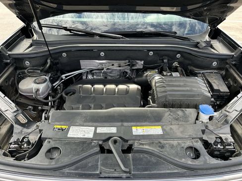 Used 2024 Volkswagen Atlas Cross Sport SE FWD image 29