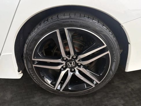 Used 2017 Honda Accord Touring image 42