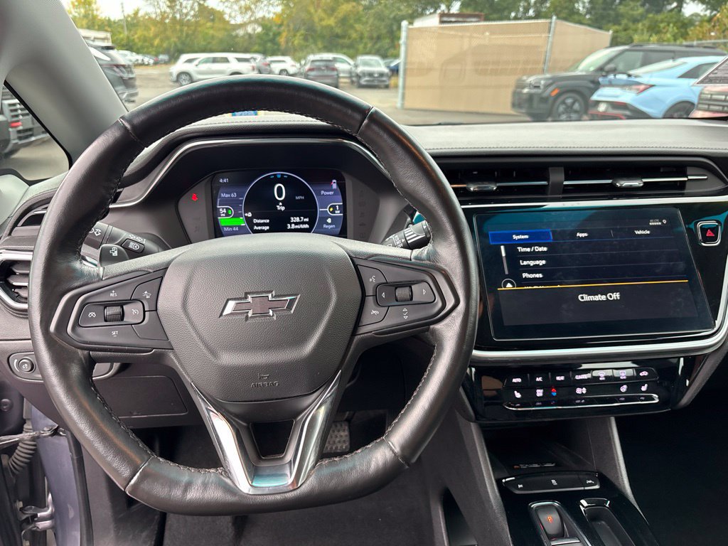 Used 2023 Chevrolet Bolt LT w/ Infotainment Package FWD image 15