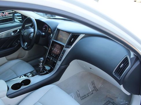 Used 2015 INFINITI Q50 Premium w/ Navigation Package RWD image 21