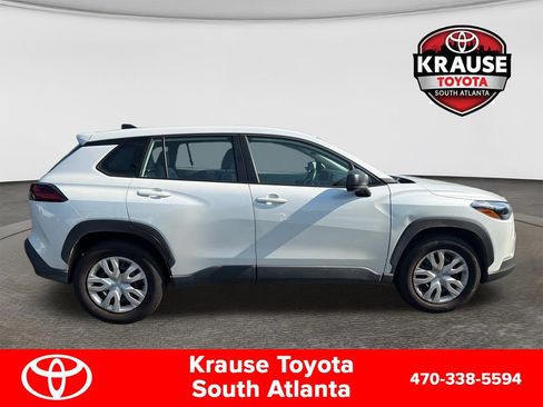 Used 2026 Toyota Corolla Cross L FWD image 9