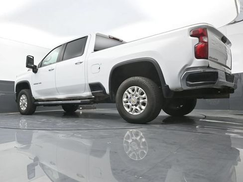 Used 2025 Chevrolet Silverado 2500 LT AWD/4WD image 45
