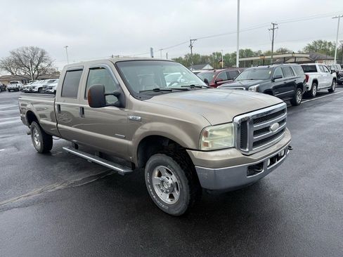 Used 2005 Ford F250 Lariat image 7
