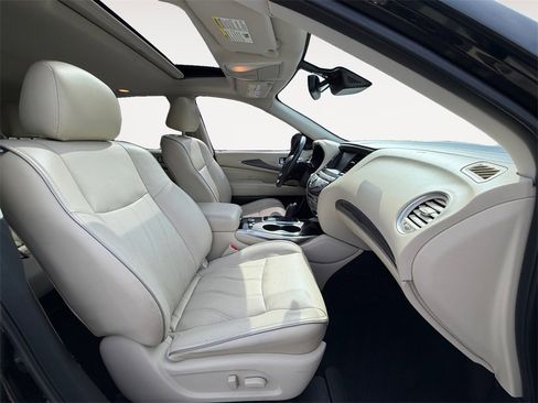 Used 2019 INFINITI QX60 Luxe w/ Essential Package image 13