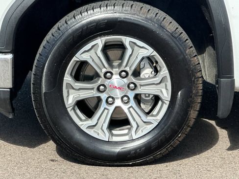 Used 2024 GMC Sierra 1500 SLT AWD/4WD image 24