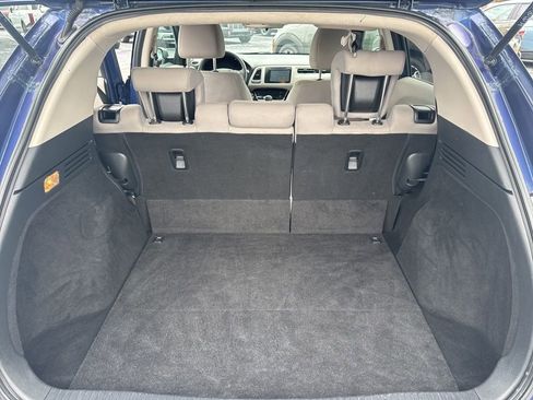 Used 2016 Honda HR-V EX image 11