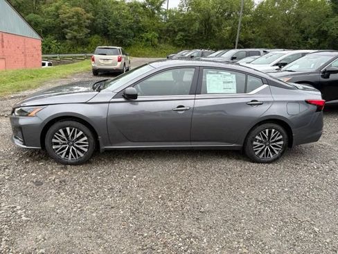 New 2026 Nissan Altima 2.5 SV AWD/4WD image 2