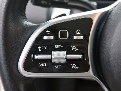 Used 2022 Mercedes-Benz GLB 250 GLB 250 image 16