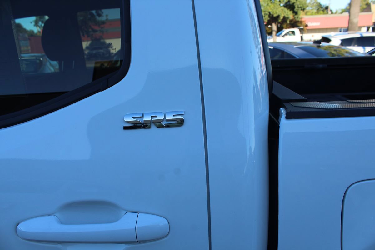 Used 2023 Toyota Tacoma SR5 AWD/4WD image 13