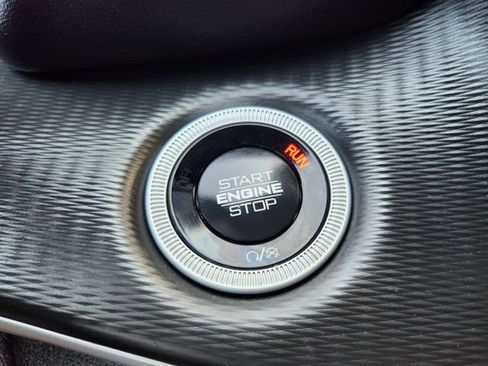 Used 2025 Jeep Grand Cherokee L Altitude RWD image 8