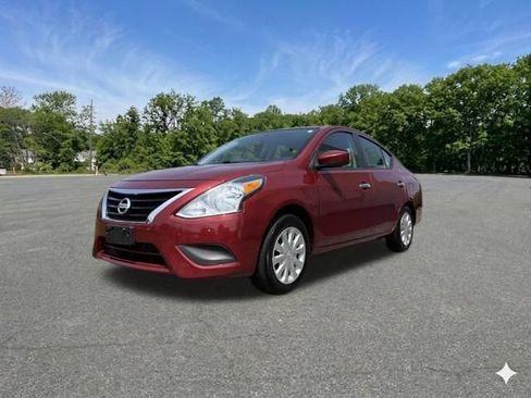 Used 2019 Nissan Versa SV FWD image 4