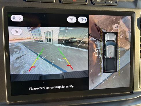 Used 2024 Ford F250 Lariat w/ Black Appearance Package image 14