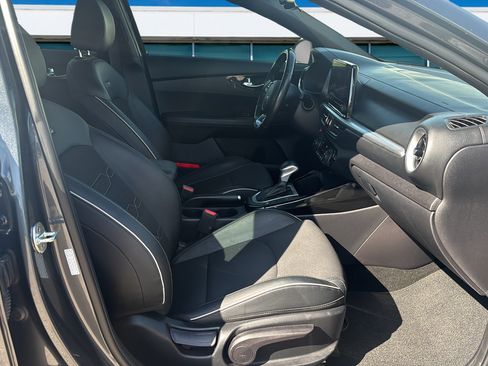 Used 2022 Kia Forte GT-Line FWD image 11