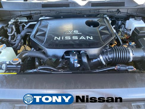 Used 2025 Nissan Armada SL w/ Captain's Chari Seat Package RWD image 28