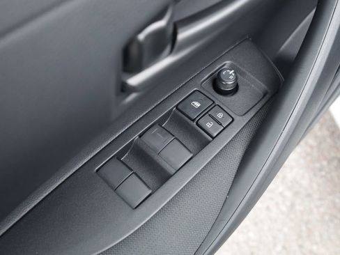 Used 2025 Toyota Corolla LE FWD image 20