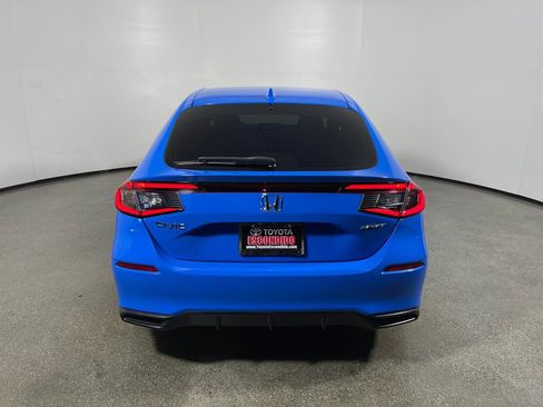 Used 2023 Honda Civic Sport image 4
