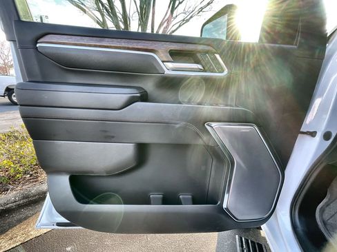 Used 2024 Chevrolet Silverado 2500 High Country w/ Technology Package image 22