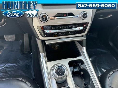 Used 2023 Ford Explorer XLT w/ Equipment Group 202A image 25